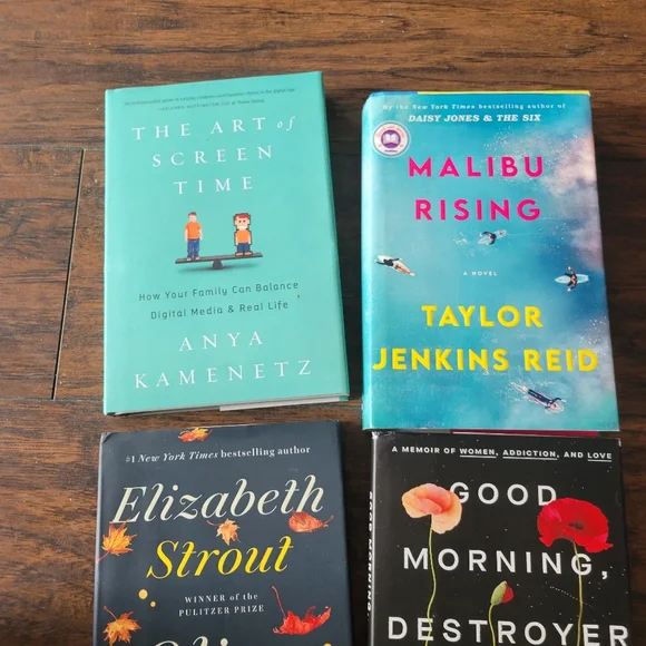 Set of 4 books - Picture 3 of 4